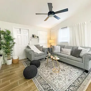  Holiday home Cozy In Near Ybor & Busch Gardens United States