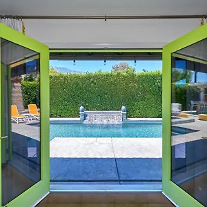  Holiday home Pineapple Splash! Complete Privacy! Salt Pool! United States